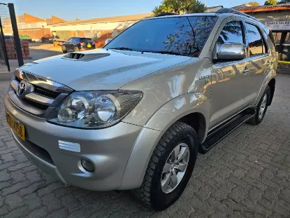 Picture of Toyota Fortuner