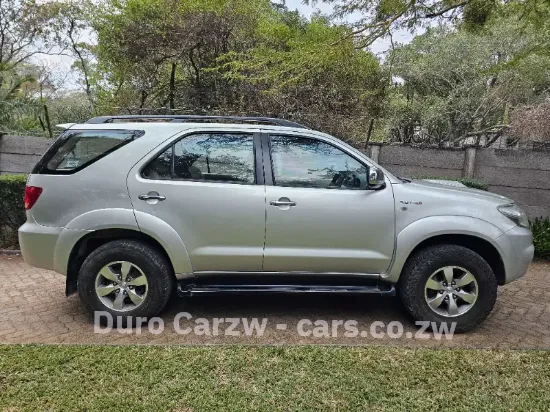 Picture of Toyota Fortuner