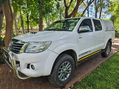 Picture of 4x4 Automatic Toyota Hilux