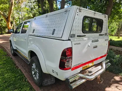 Picture of 4x4 Automatic Toyota Hilux
