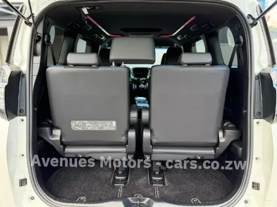 Picture of Toyota Vellfire 2017