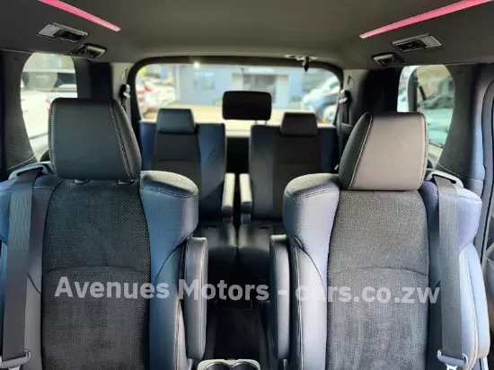 Picture of Toyota Vellfire 2017