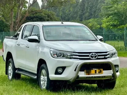 Picture of Toyota Hilux 2017