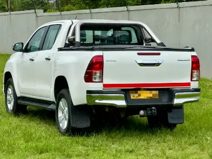 Picture of Toyota Hilux 2017