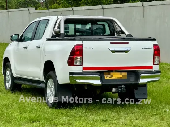 Picture of Toyota Hilux 2017