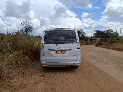 Picture of Seven Seater Nissan Serena C26
