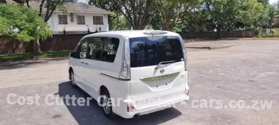 Picture of Seven Seater Nissan Serena C26