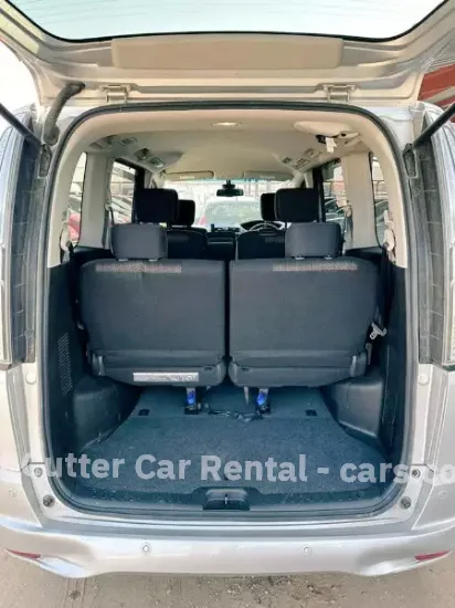 Picture of Seven Seater Nissan Serenas C26s