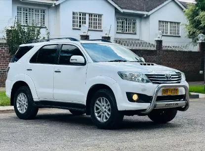 Picture of Toyota Fortuner 2013