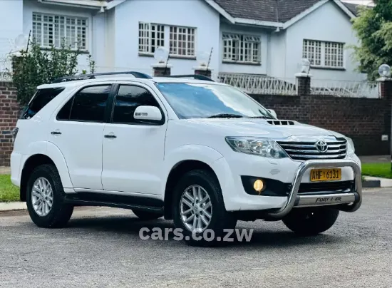 Picture of Toyota Fortuner 2013
