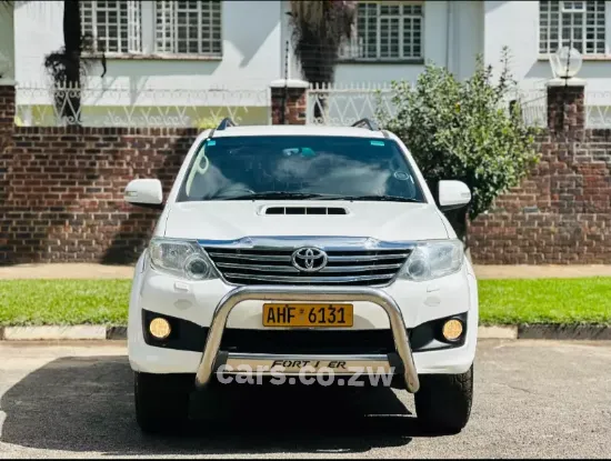 Picture of Toyota Fortuner 2013