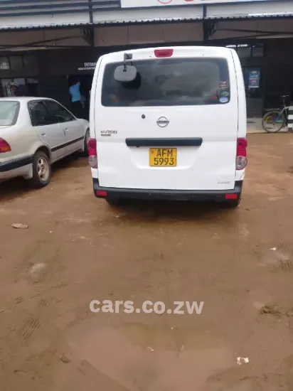 Picture of Nissan NV200 2010