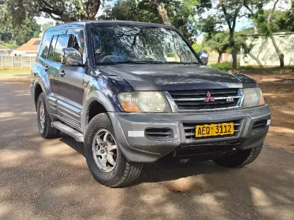 Picture of Mitsubishi Pajero 2000
