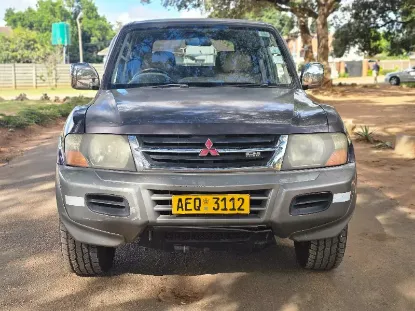 Picture of Mitsubishi Pajero 2000