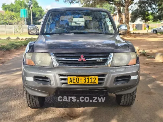 Picture of Mitsubishi Pajero 2000