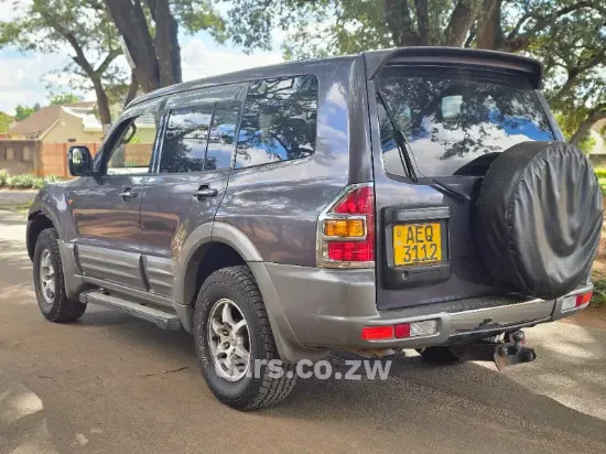 Picture of Mitsubishi Pajero 2000