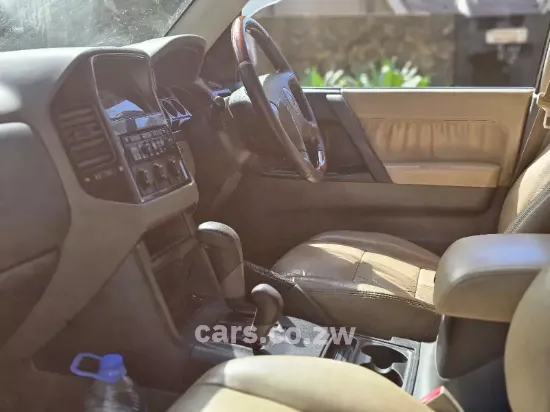 Picture of Mitsubishi Pajero 2000