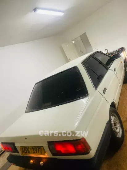 Picture of Nissan Sunny 1990