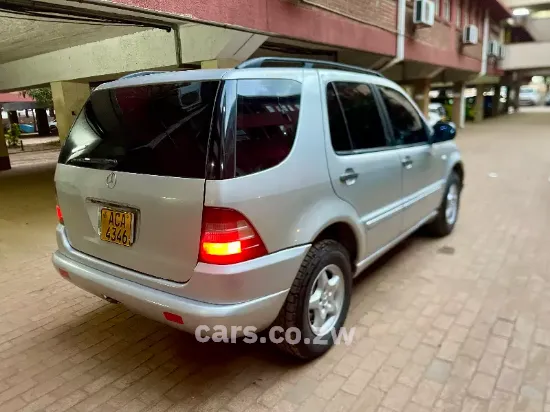 Picture of Mercedes Benz ML-Class 2002