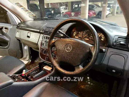 Picture of Mercedes Benz ML-Class 2002