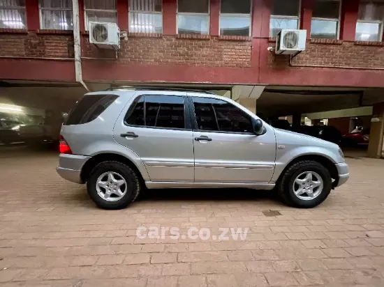 Picture of Mercedes Benz ML-Class 2002