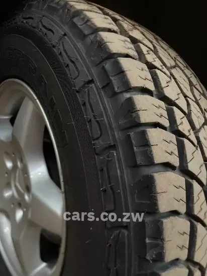 Picture of Mercedes Benz ML-Class 2002