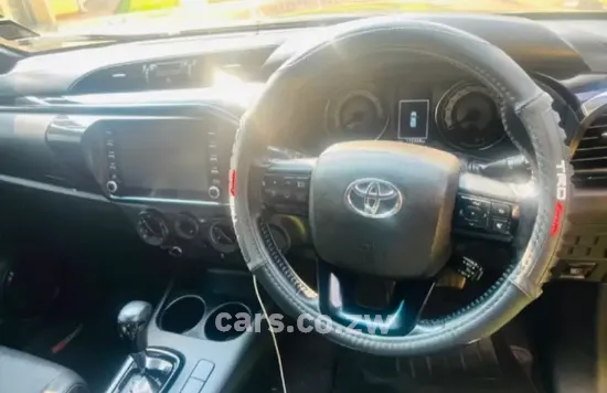 Picture of Toyota Hilux 2020