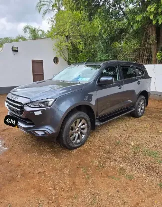 Picture of Isuzu Mu-X 2022