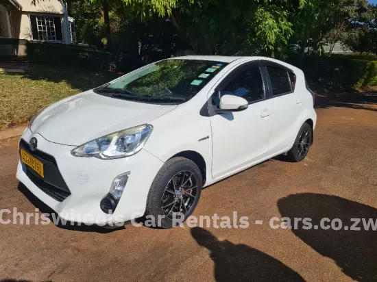 Picture of Hybrid Fuel Savers: Honda Fit Hybrid GP5, Toyota Axio, Toyota Aqua