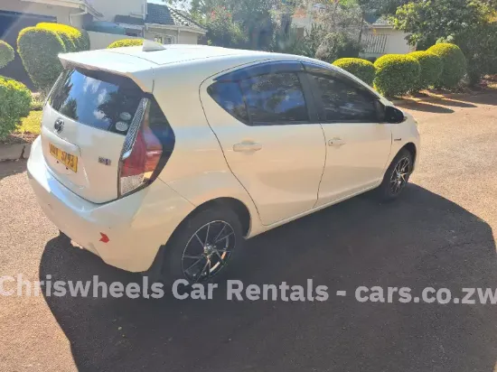 Picture of Hybrid Fuel Savers: Honda Fit Hybrid GP5, Toyota Axio, Toyota Aqua