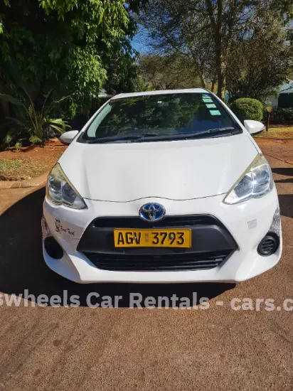 Picture of Hybrid Fuel Savers: Honda Fit Hybrid GP5, Toyota Axio, Toyota Aqua