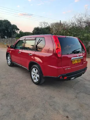 Picture of Mid SUVs: Nissan Xtrail T31, Nissan Dualis, Honda CRV, Nissan Juke