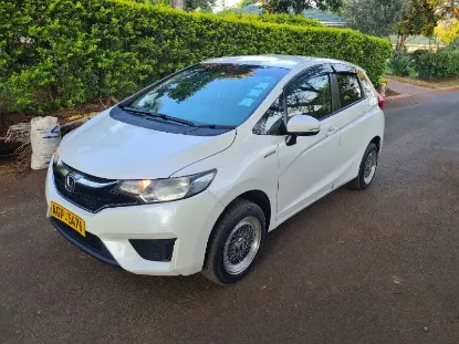 Picture of Hatchbacks and Sedans: Honda Fit Hybrid, Toyota Aqua, Toyota Allion New Shape