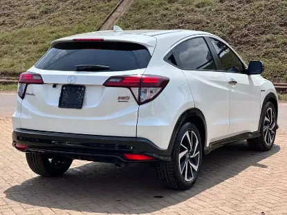 Picture of Hybrid Mid SUVs: Honda Vezel, Toyota CHR, Nissan Xtrail T32, Toyota Rav4