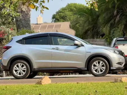 Picture of Mid SUVs: Honda Vezel, Mazda CX5, Toyota Vanguard, Nissan Xtrail T32, Toyota Ra