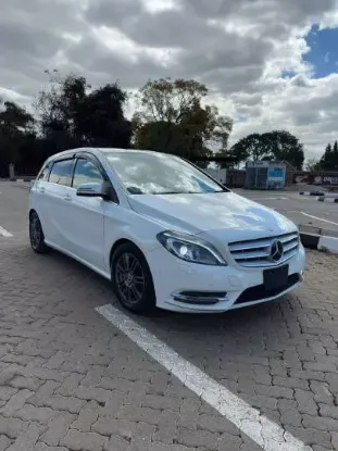 Picture of Mercedes Benz B-Class 2016