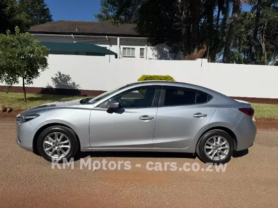 Picture of Mazda Axela 2016