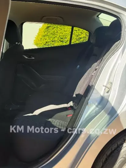 Picture of Mazda Axela 2016