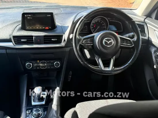 Picture of Mazda Axela 2016
