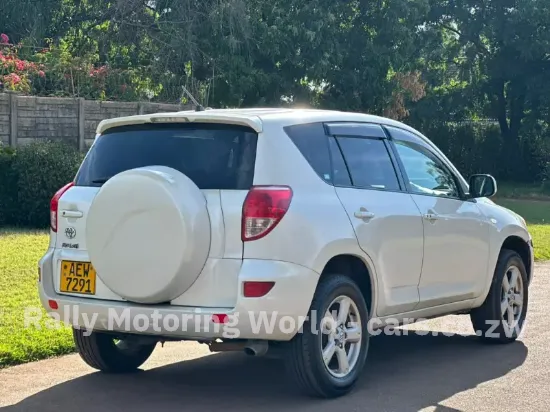 Picture of Toyota Rav4 2006