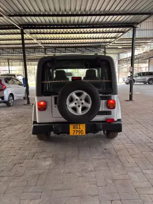 Picture of Jeep Sahara 2011