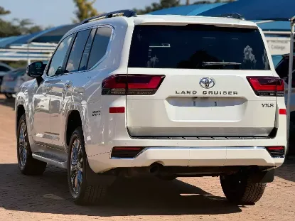 Picture of Toyota Land Cruiser 2024