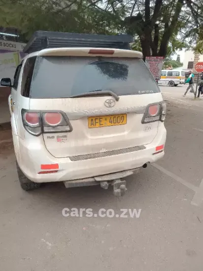 Picture of Toyota Fortuner 2015