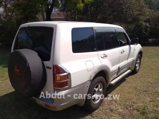 Picture of Mitsubishi Pajero 2001