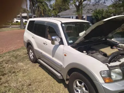 Picture of Mitsubishi Pajero 2001