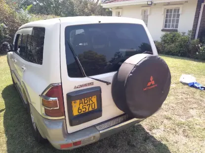 Picture of Mitsubishi Pajero 2001
