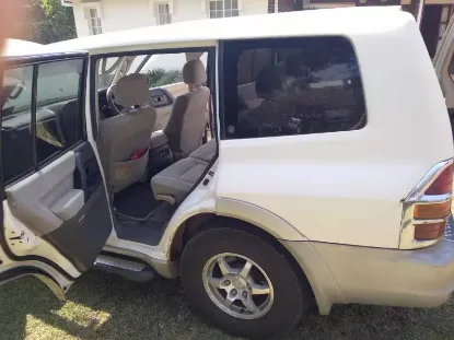 Picture of Mitsubishi Pajero 2001