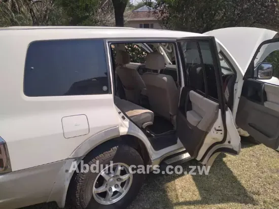 Picture of Mitsubishi Pajero 2001