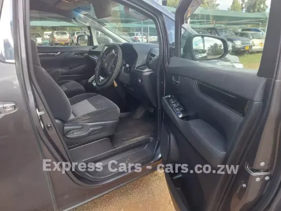 Picture of Toyota Vellfire 2015