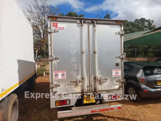 Picture of Toyota Dyna 2005
